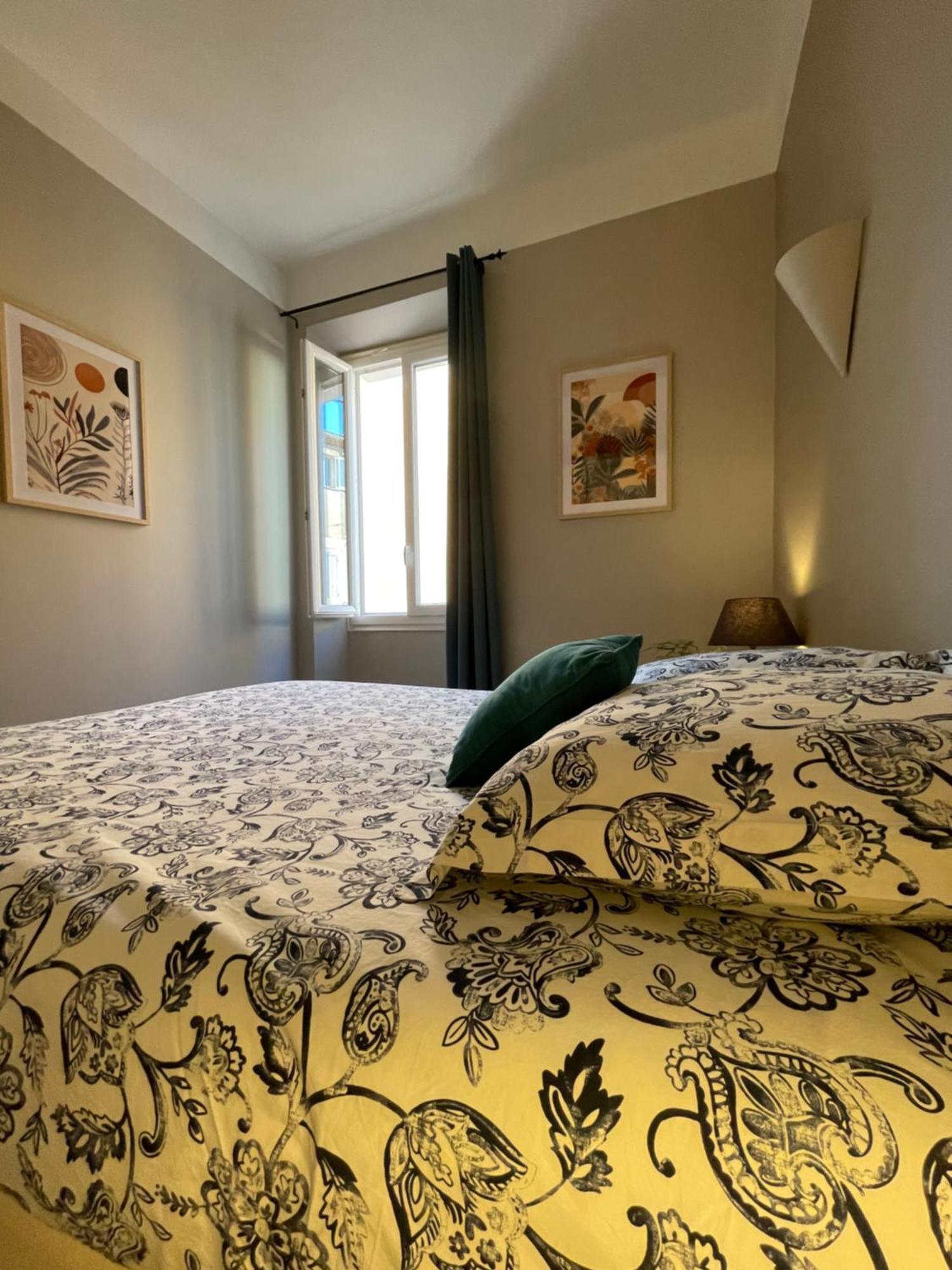 Appartement Les 12 Sables à Le Lavandou Extérieur photo
