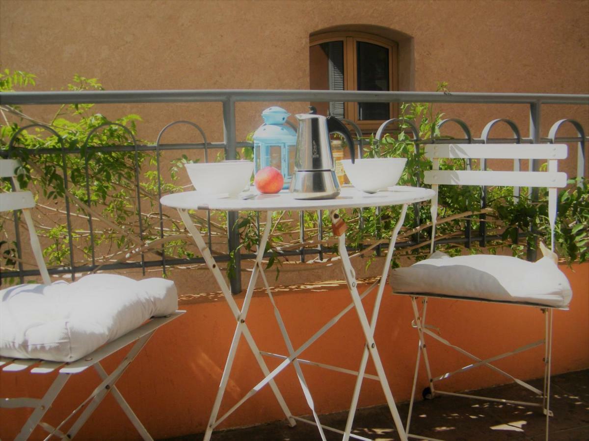 Appartement Les 12 Sables à Le Lavandou Extérieur photo